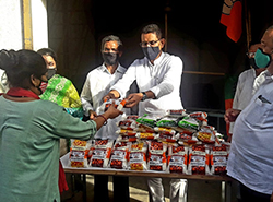 Distribution of 5000 kg sugar is continued at Ambedkar nagar, near lake garden, charkop & sai dham chawl ward no.18 kandivali (W) for the local residents as a goodwill gesture on the successful completion of the vision of collecting 5000 blood bags initia