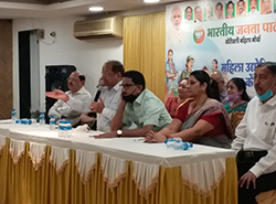Attended the Mahila Udyojika program to encourage women entrepreneurs and guide them on the schemes available that was organised by BJP Mahila Morcha Borivali along with Mr Gopal Shetty, MP-Mumbai North and Ms Reshma Nivle, President, Mahila Morcha. BJP P