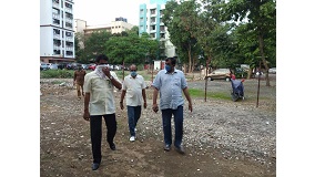 Shri Sunil Rane inspected the site with the team with the aim of setting up an innovative library for students at Soni Wadi in Shimpoli, Borivali Constituency.