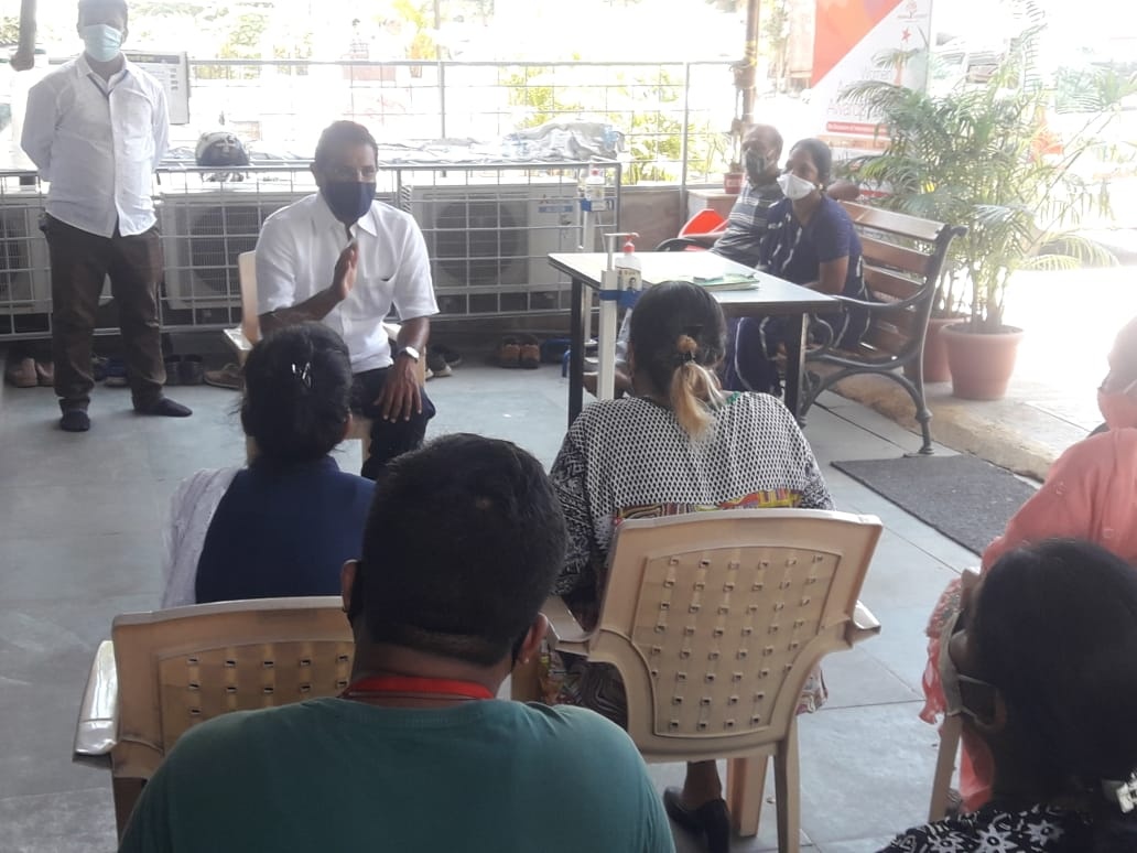 The residents of Champa Bhavan in Borivali (E) visited BJP Public Relation Office to discuss on the re-development of their building and also interacted with the BJP karyakartas!
