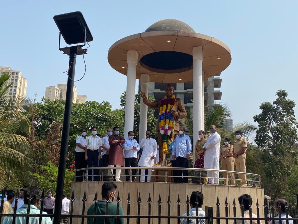 Visited Dr Baba Saheb Ambedkar General Hospital with MP Gopal Shetty on the ocassion of Bharatratna Dr Baba Saheb Ambedkar Jayanti to pay homage and offered wreaths to his statue!