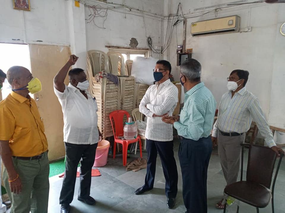 Visited Rukhi Bhavan at Link Road in Mahavir Nagar along with BJP Karyakartas to discuss regarding their issues related to Adani Electricity.