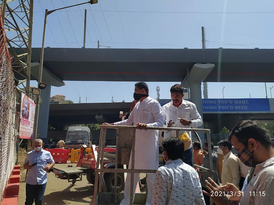 Today, on the occasion of Shivjanmotsav, paid a floral tribute to the statue of Chhatrapati Shivaji Maharaj near Magathane Shivsmarak, Tata Power Signal at Borivali East.
