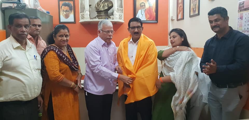 Shri. Sunil Rane felicitated by Borivali Shiv Sena MLC Shri. Vilas Potnis and Corporator Smt. Sheetal Mhatre and all senior Padhadhikaris of Shiv Sena