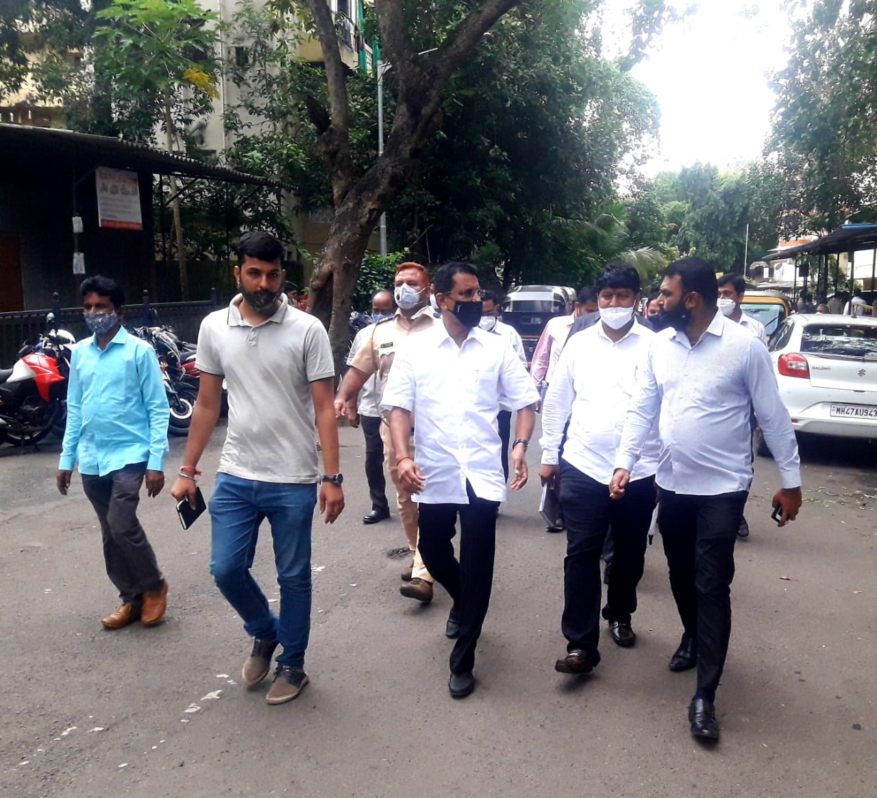 Inspected the construction work to be initiated to open a new BJP Public Relations Office in Maheshwari Bhawan Dattapada Road at Ward No.14, Borivali (E). During the inspection, Local Corporator Mrs. Asavari Patil, BJP Karyakartas and Padadhikaris were al