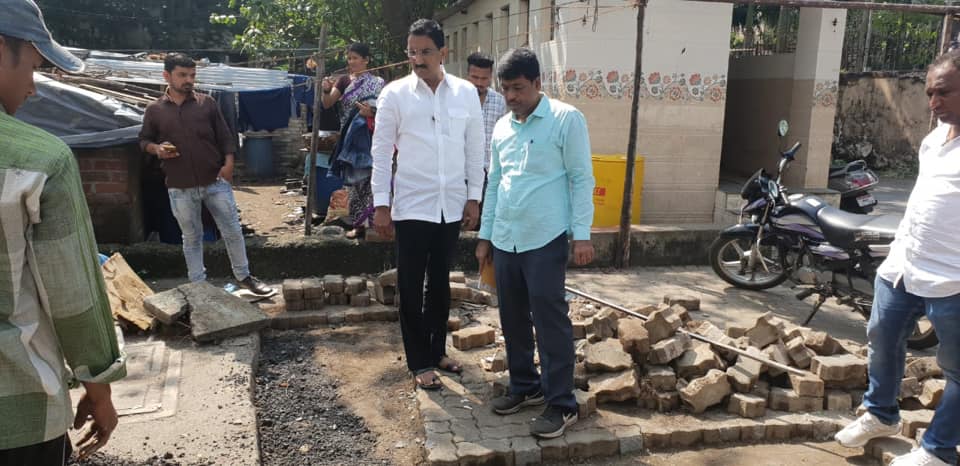 Shri. Sunil Rane visited and monitored pothole fillings at various parts of Borivali