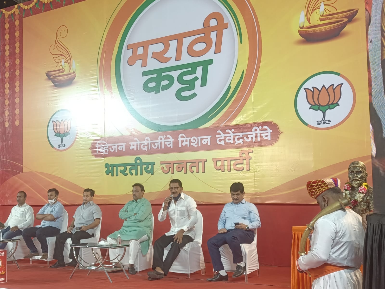 Attended the 'Marathi Katta' program that is Modiji's vision and Devendraji's Mission organized at Ward No. 194 , Prabhadevi Circle Udyan, Prabhadevi Assembly today. In this program, took note of various issues of local citizens. BJP National Secretary an