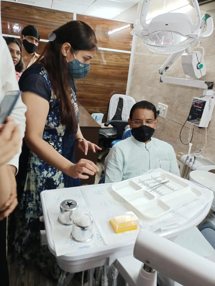 Inaugurated a dental clinic in the Gurudwara at Saibaba Nagar and began my morning seeking blessings at the Sri Guru Nanak Darbar, Gurudwara.