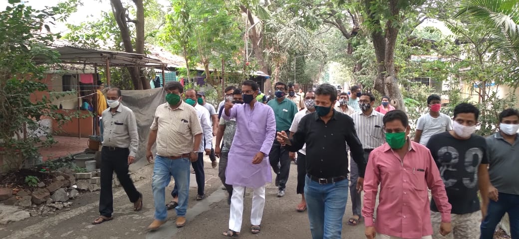 Interacted with the local residents at Kora Kendra Hall located at Khadi Village Industries, Borivali and acknowledged their concerns related to civic issues such as drinking water, drainage,sewage and environment sanitation of nearby surroundings etc. an