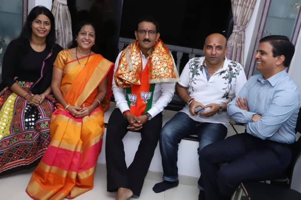 Shri. Sunil Rane visited Corporator Smt. Beena Doshi's residence