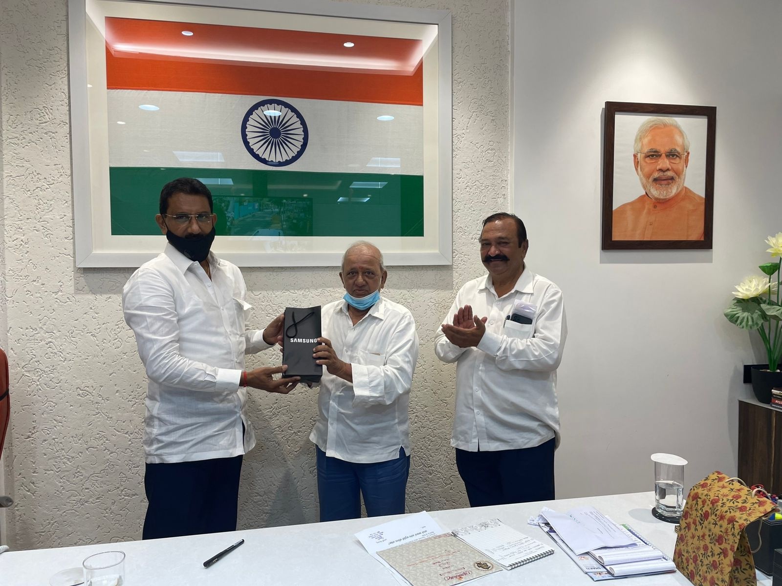Provided Shri. Gurunath Korgaonkar ,a senior citizen from Borivali, with a mobile on the occasion of Diwali at the BJP Borivali Public Relations Office!