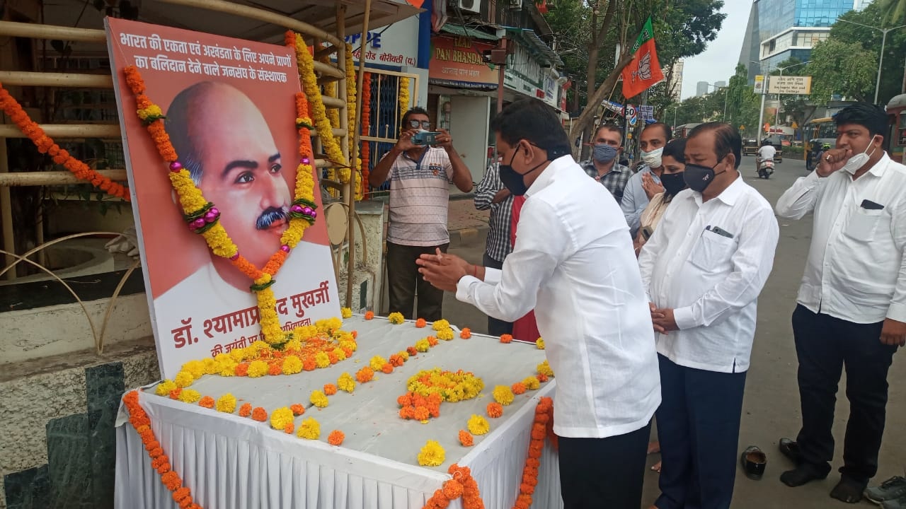 Remembering Dr. Shyama Prasad Mukherjee on his birthday anniversary, paid tributes by offering wreaths to his idol at Dr. Shyama Prasad Mukherjee Chowk at SV Road, Borivali West at 7am today. Sr. Corporator Mr. Pravin Shah , BJP Office Bearers and Karyaka