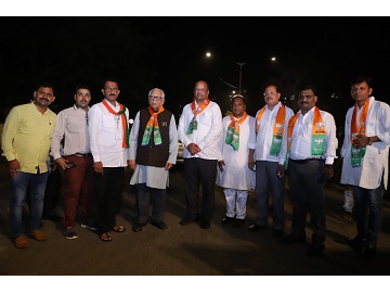 Shri. Sunil Rane attended a public meeting held by Shri.Yogi Adityanath Ji at Thakur Complex,Kandivali (E).