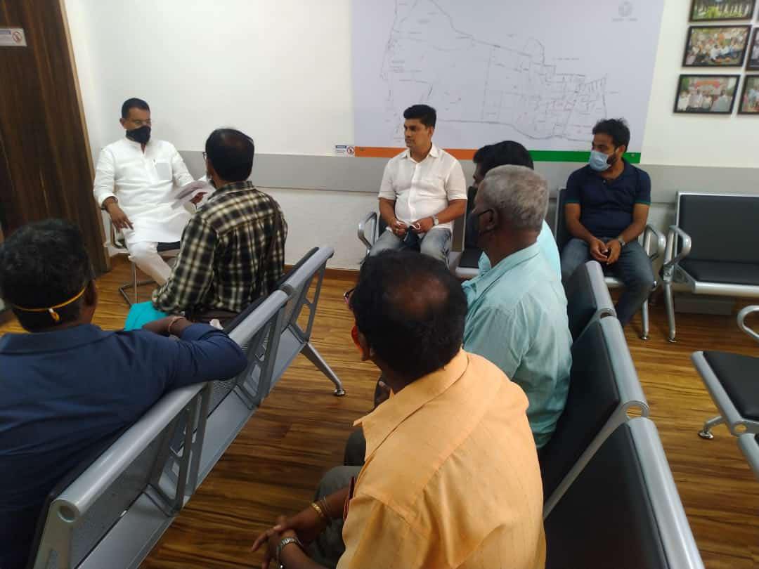 The slum dwellers of Gandhinagar, Dattajinagar, Dhobighat, Worli visited the BJP Public Relations Office to discuss the SRA related issues faced by them.