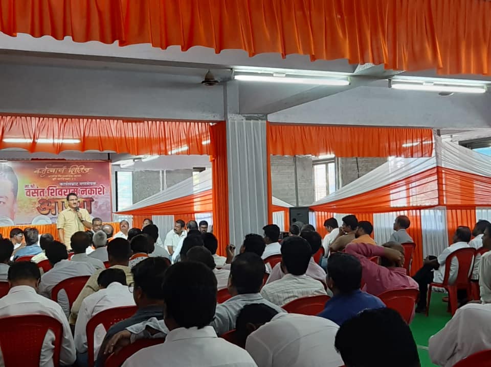 Shri. Sunil Rane conducts a meeting with the BJP, ShivSena and RPI party workers of the Dharavi Vidhansabha