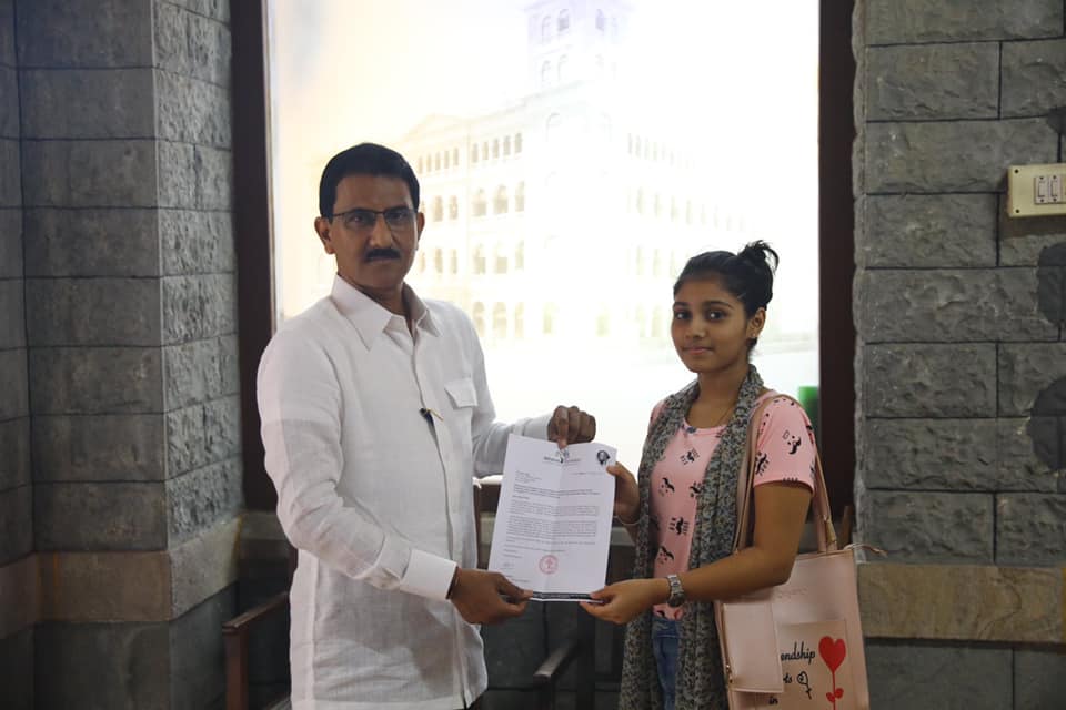 Atharva Foundation distributed Laptop to the daughter of Late Sanjeev Kumar, Miss Reeya Singh (Daughter) under the 100 Computers 100 Daughters 100 Days initiative along with Mumbai Port Trust