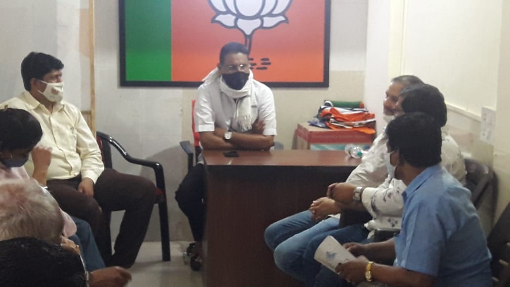 Conducted a meeting with the BJP karyakartas at BJP Charkop office in Ward 18 to discuss local issues!