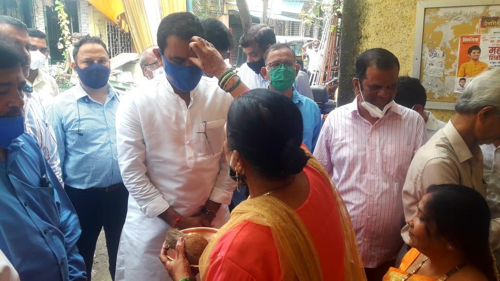 Performed Bhumi Pujan Ceremony for the Flooring work that will be carried out using MLA Development Fund at the premises of Jeevanjyoti Sanstha at Gorai-2, Plot No. 226, Borivali (W). BJP Padadhikaris and Karyakartas were also present !