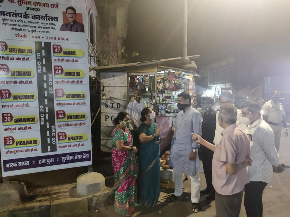 Took a stroll at Gorai and Charkop, in Borivali Constituency, last night to resolve issues of women who run vada pav stalls in the vicinity since 20 years.