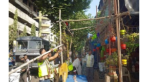 Shri. Sunil Rane as instructed, the illegal settlements and encroachments on the footpaths were taken down by the MCGM at the Link Road Fire Brigade, RM Bhattad Marg, Saibaba Nagar Junction and Malharrao Kulkarni Road in Borivali.