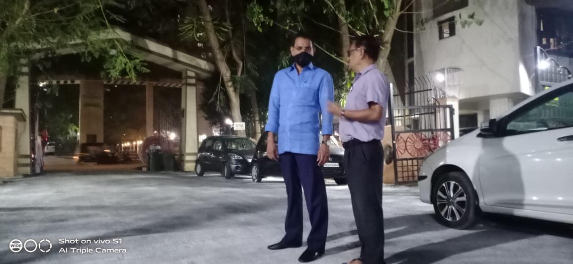 After attending the budget session, last night inspected a few projects in Borivali Constituency including the ongoing asphalting work of the road at Chikuwadi.