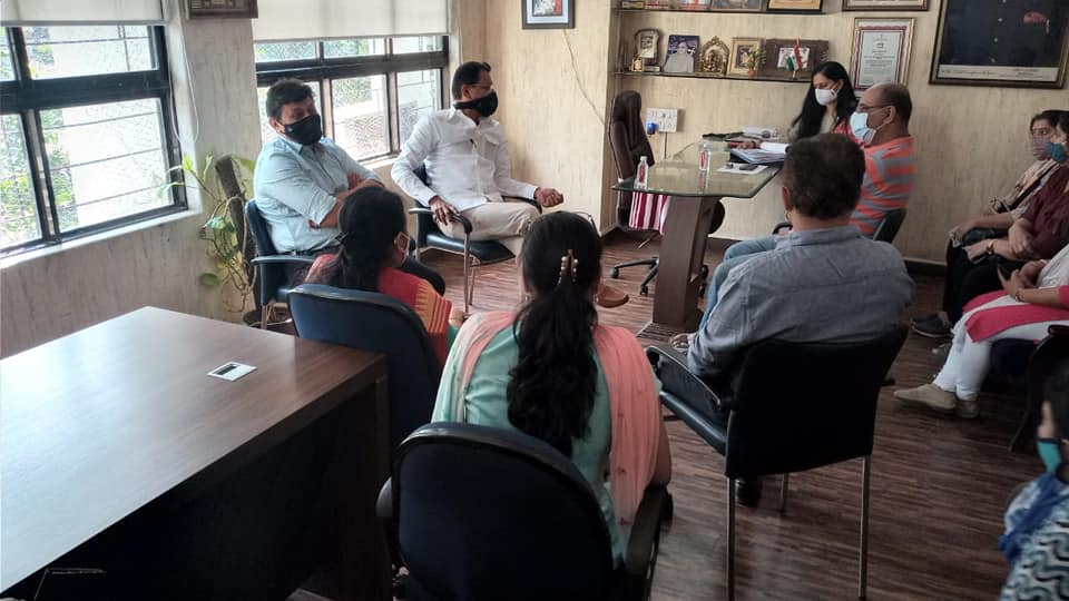 Met the parents of students of MKVVIV school in Borivali West and discussed regarding the problems faced by them. School Chairman Mr.Jayesh Bhai Walia was also present.