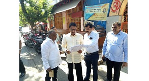 Shri. Sunil Rane Interacted with a resident of Borivali to address some of his issues.