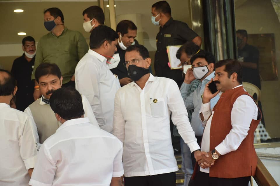 Protested outside the Maharashtra Legislative Assembly along with BJP MLAs demanding strict action against Sachin Vaze for the Mansukh Hiren death case.