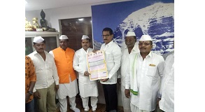 Shri. Sunil Rane interacted with few Karyakartas of Vitthal Rukhmai Sampradaay Bhajan Mandal at MP Shri Gopal Shetty Ji's office in Borivali. Glad to be invited to 