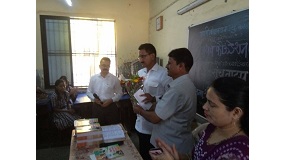 Shri. Sunil Rane distributed Model Question Paper Books to the SSC students of Pragati Vidyalaya in Gorai 2, Borivali West, to help them prepare well and wished them luck for their upcoming board exams.