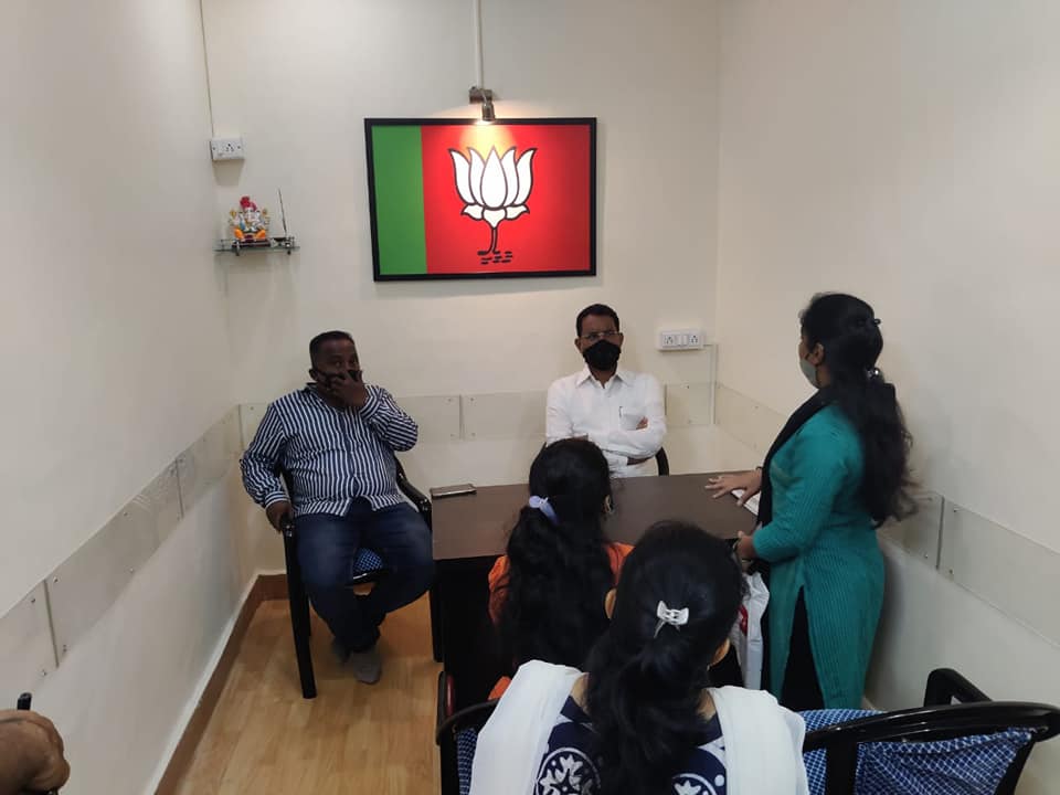 Visited Bhartiya Janata Party office in Gorai and interacted with the residents regarding the problems by them.
