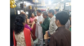 Shri Sunil Rane inaugurated the 'Xtreme Reflection' Car Care showroom located at New Link Road, IC Colony, Borivali West.