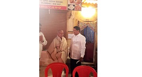 Shri. Sunil Rane met few citizens of the Borivali constituency. Also congratulated a senior citizen who completed 100 years of his life.