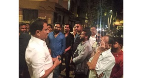 Shri. Sunil Rane while taking a stroll in Borivali last night, interacted with a few residents of Gorai and addressed the issues regarding the development of the area.