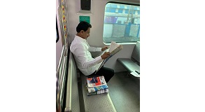 Shri. Sunil Rane after successfully completing yesterday's program, all set for the Aakashvani interview! Boarded the 7:54 train from Borivali to Churchgate for the interview, met a few NSS students of Atharva college at Borivali station.