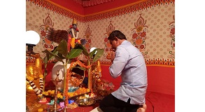 Shri. Sunil Rane was invited to attend Satyanarayan Pooja at Yash CHS & Manogat CHS situated in Borivali Constituency. Took blessings of the Lord and interacted with the localites.