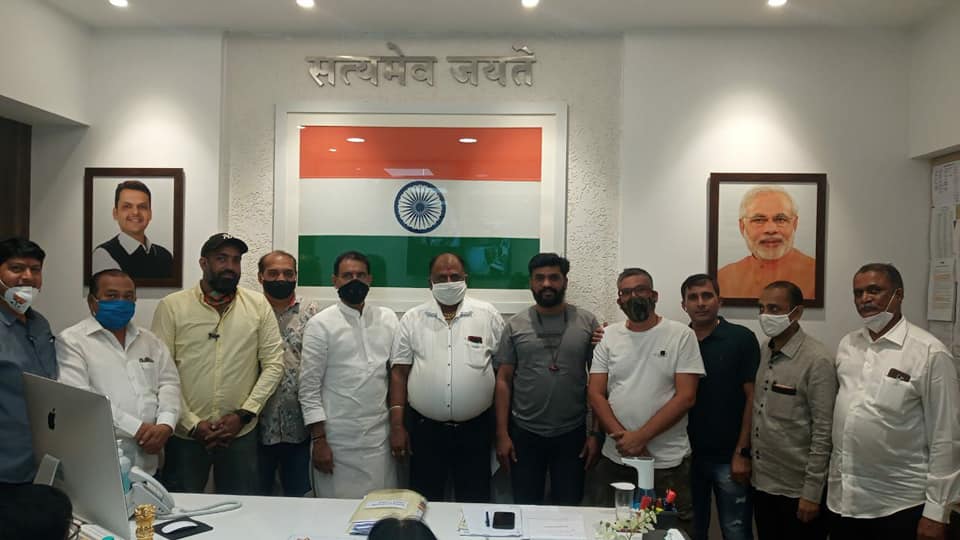 The shop owners of Indraprasth Shopping Centre in Borivali Constituency raised funds for construction of Shri.Ram Mandir and handed over to me, today.