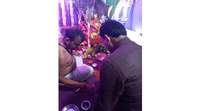 Shri. Sunil Rane was invited to attend Satyanarayan Pooja at various societies of the Borivali Constituency. Took blessings of the Lord and interacted with the localites.