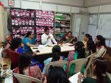 Shri. Sunil Rane visited the Women Basis for Social Development in Borivali to spread the information about many schemes in the business sector.