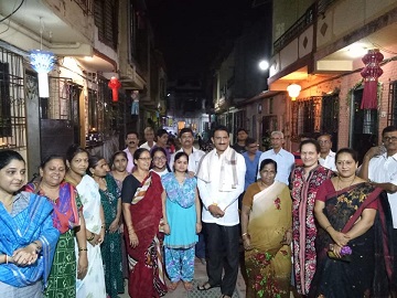Shri. Sunil Rane participated in a public relations yatra and interacted with the citizens of Charkop to learn about their problems.