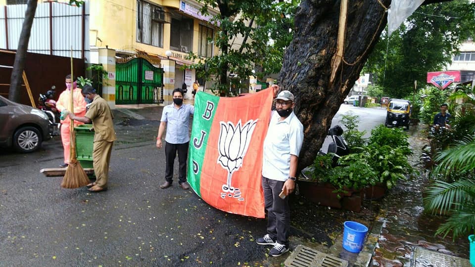 On the occasion of 74th Independence Day, Karyakartas from all wards came together and organised cleanliness drives at different divisions of Borivali, Although I wasn't able to attend the drives due to a BJP Mumbai meeting,  Hats off to all the Karyakart