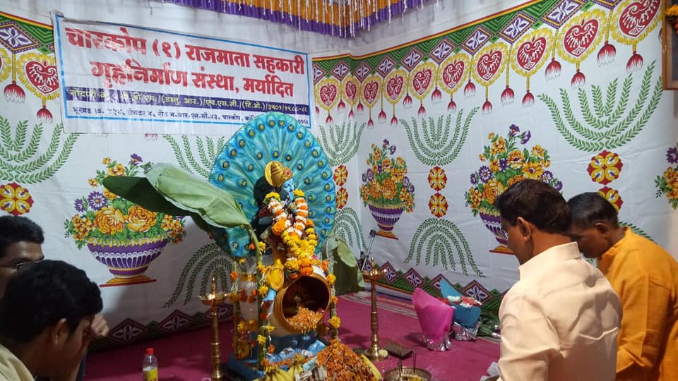 Shri. Sunil Rane was invited to attend Satyanarayan Pooja at Rajmata CHS & Shree CHS, situated in Charkop. Took blessings of the Lord and interacted with the localites.