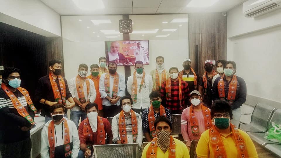 Shri Sunil Rane was inspired by the work of Prime Minister Shri. Narendra Modi ji, Leader of Opposition Shri. Devendra ji Fadnavis, Youngsters of Youth Brigade joined the Bharatiya Janta Party, today. Congratulations and best wishes to them for the coming