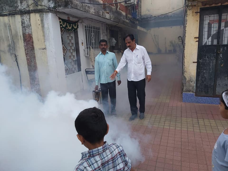 Shri. Sunil Rane as requested by a resident in the meeting held this morning, the complaints about mosquitoes in the area of Charkop Sector 8 were resolved by doing pest control with the help of a mosquito repellent smoke machine.