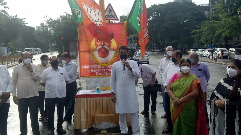 Remembering the Indian Nationalist, Teacher, and Independence activist, Lokmanya Tilak, on his birth anniversary.Visited Lokmanya Tilak Chowk, Link Road to pay my respects along with the MP Shri.Gopal Shetty, Nagarsevaks and Padadhikaris.