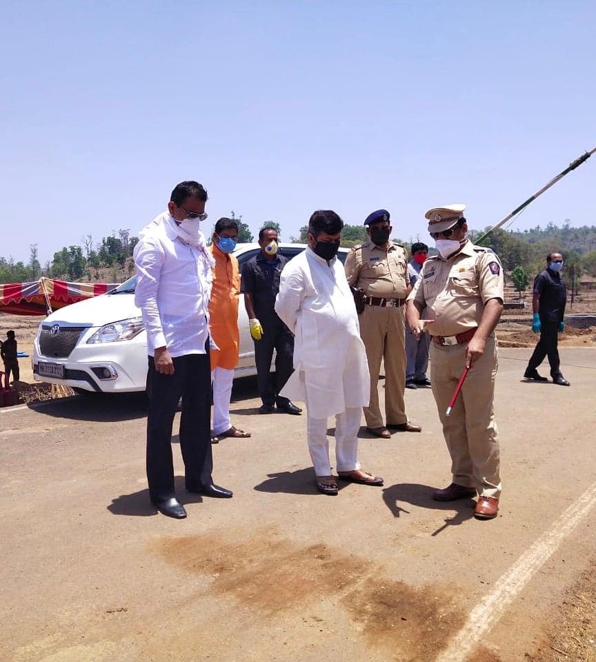 We are all well aware about the recent incident of brutal lynching of two Saints at Palghar. Visited the spot of the incident today in the presence of the Leader of the Opposition of the Legislative Council, Shri. Pravin Darekar Ji, MLA Manisha Chaudhary 