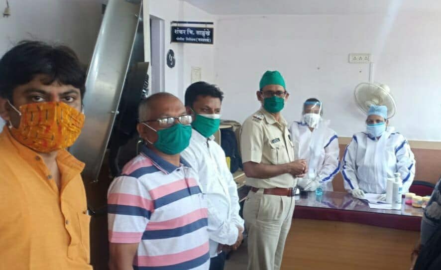 A free health checkup camp was organised for Policemen under the 'Doctor At Your Doorstep Initiative' at Kasturba police station, Borivali (East). Sincere thanks to Coordinator Mr. Jignesh Bhatt, Dr. Neelu Jain, BJS volunteers Komal Fofani, Rajesh Mehta, 