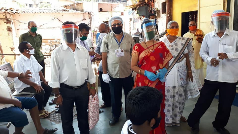 With the help of Corporator Bina Paresh Doshi and Ward President Jeetu. B. Solanki, a free health checkup camp was organised for residents of L. T. Nagar (Borsa Pada), Mantan Pada, SRA for fever, cough, cold, body aches and common cold under the 'Doctor A