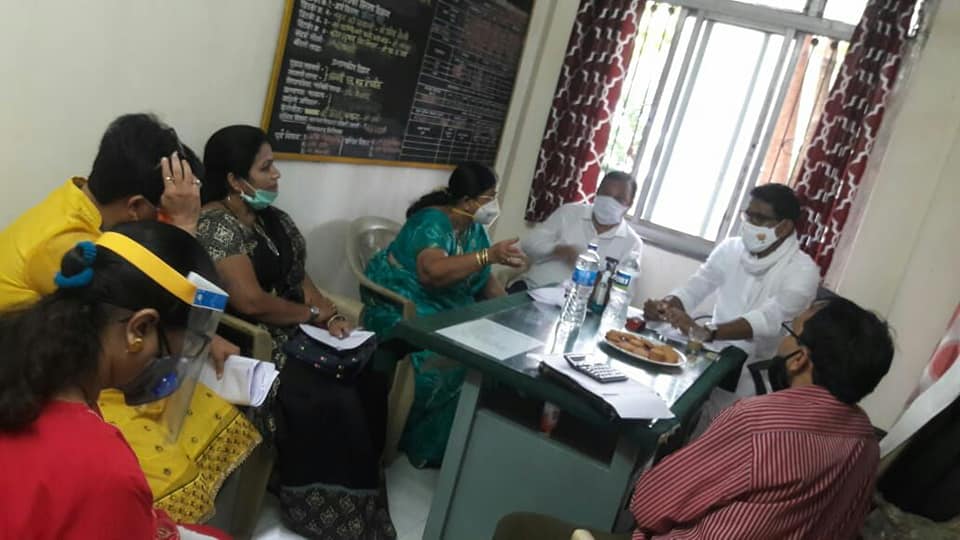 Attended the monthly meeting of the Ration Committee along with Corporators Mr.Pravin Shah and Mrs.Anjali khedkar at the Borivali Ration Office, today. Being the Chairman of committee, discussed about the distribution of ration in the Constituency and gav