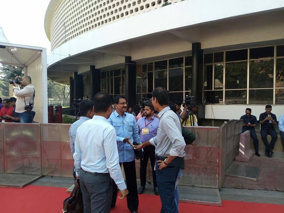 Shri Sunil Rane reached #VidhanBhavan this morning, and interacted with the media present there.